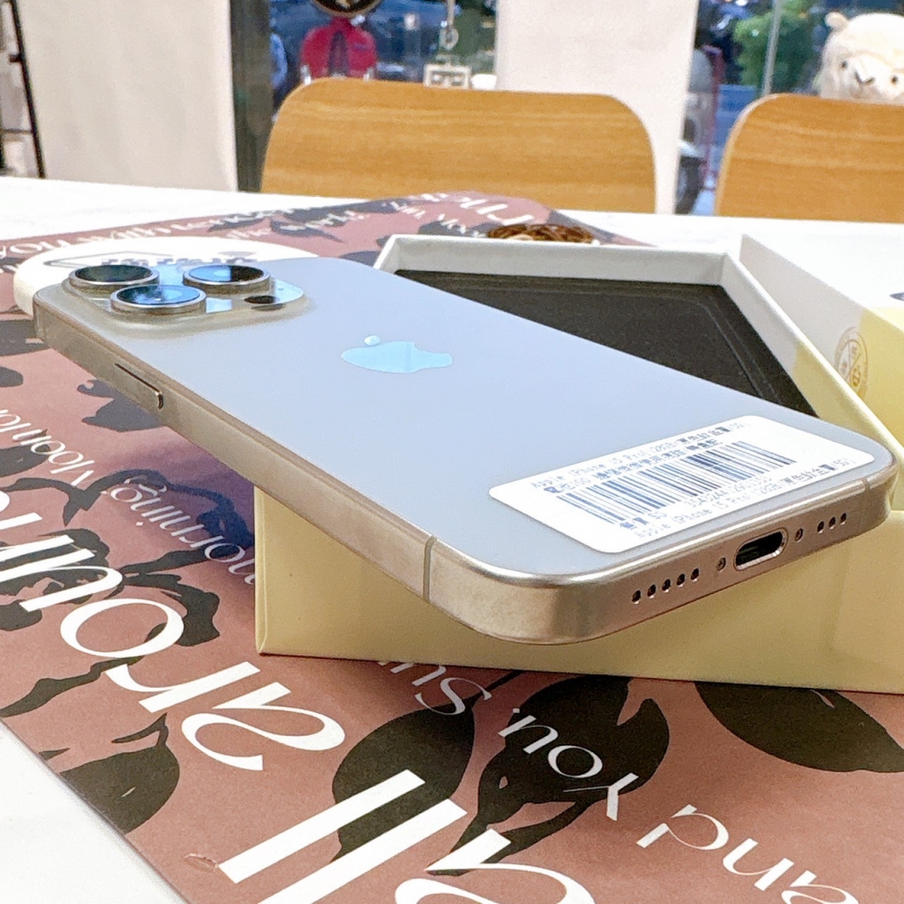 二手 iPhone15Pro 128G 原色*01353 (店家保固365天)