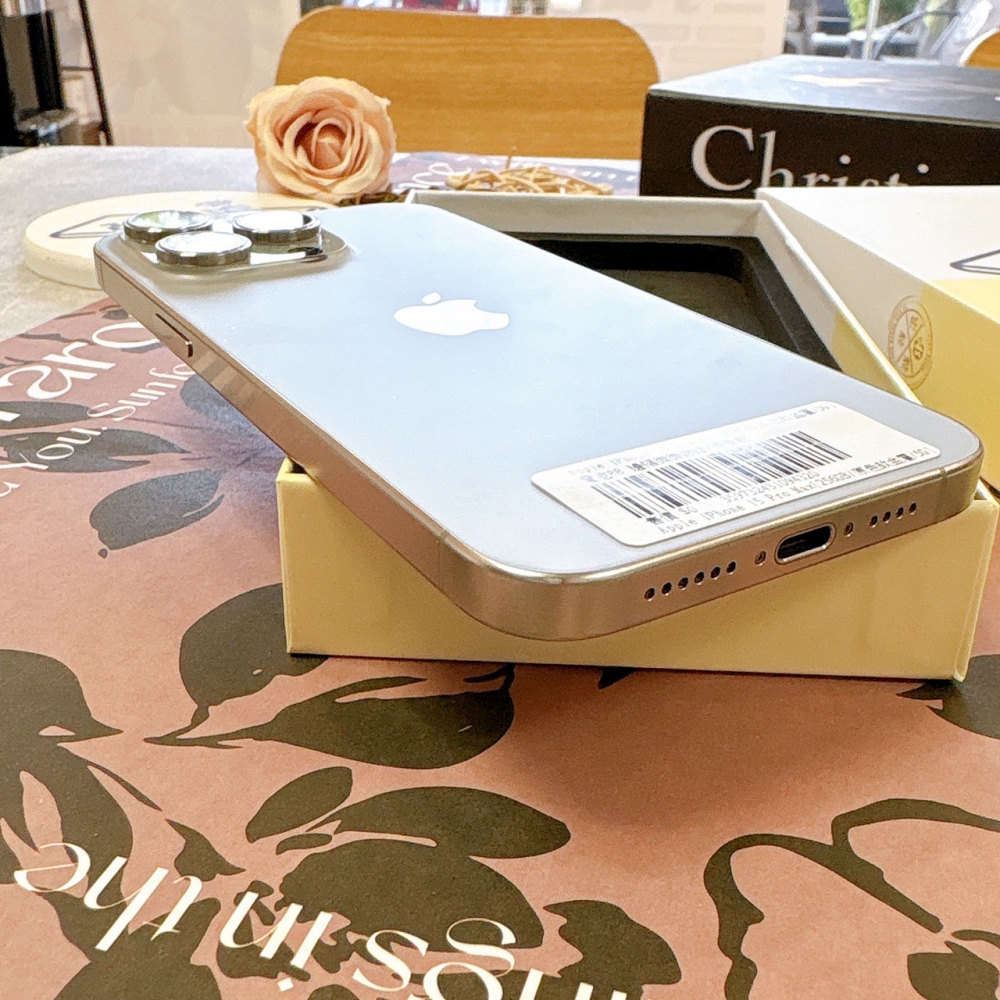 二手 iPhone 15 Pro Max 256G  原鈦色*94320(店保365天）