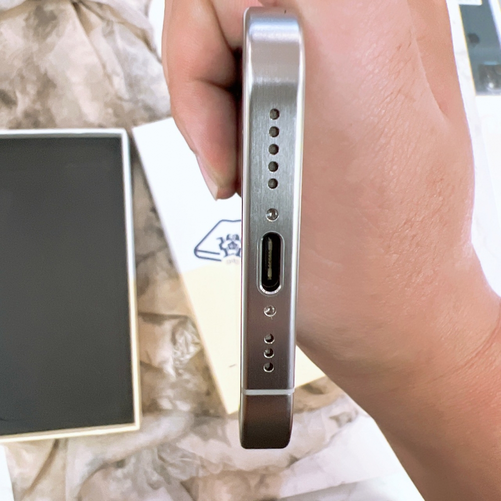 二手 iPhone15Pro 256G 白色*13172 (店家保固365天)