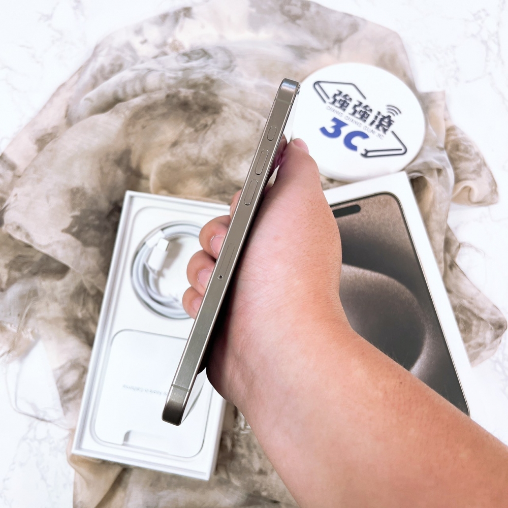 二手 iPhone 15 Pro Max 256G  原鈦色*49482（店保365天）