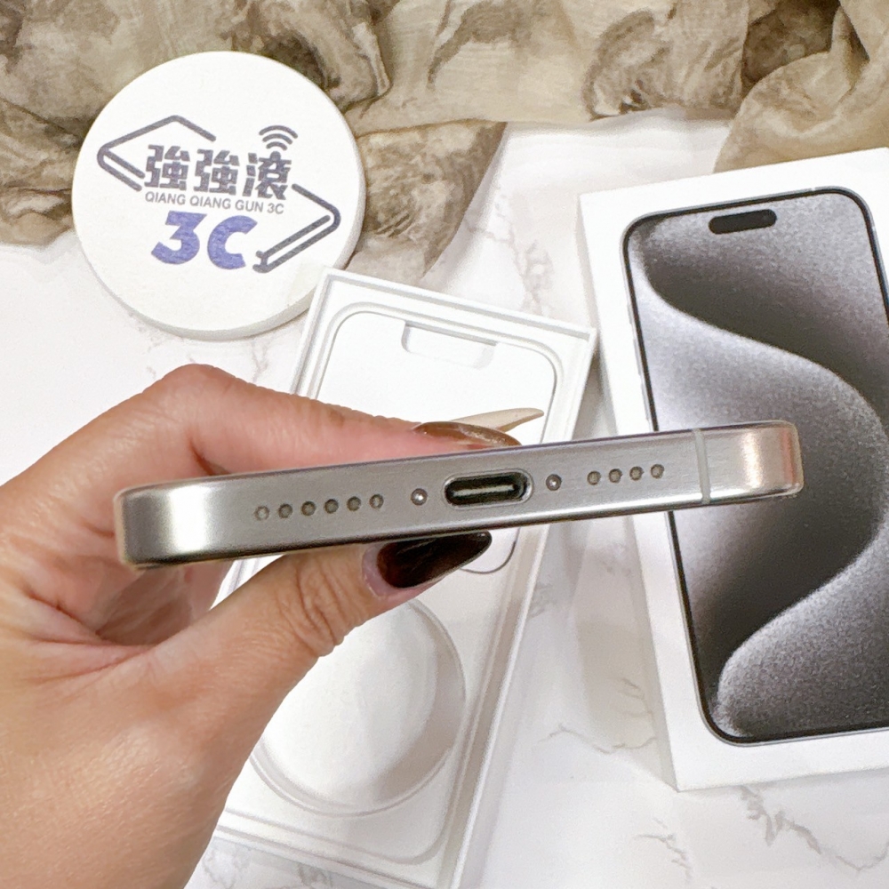 二手 iPhone 15 Pro Max 256G  白鈦色*37648（店保365天）