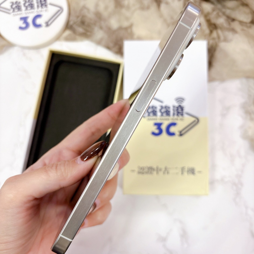 二手 iPhone 15 Pro Max 256G  白鈦色*44885（店保365天）