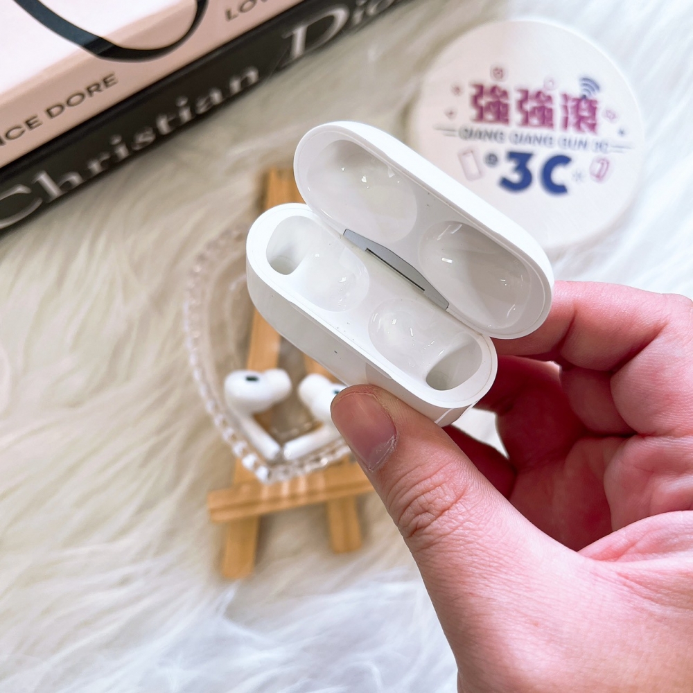 二手 AirPods Pro 2 USB-C *6QF93 (店保30天)