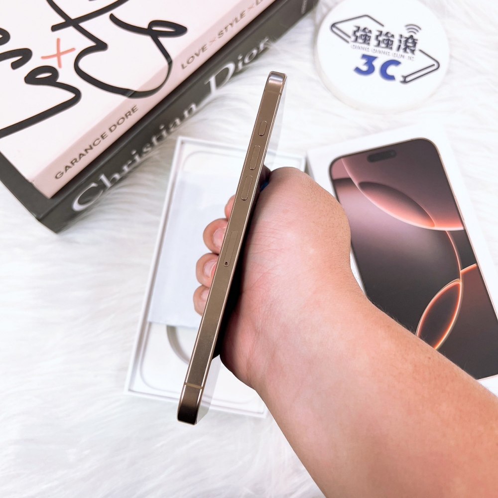 二手 iPhone 16 Pro Max 256G 金色*47939(店保365天)