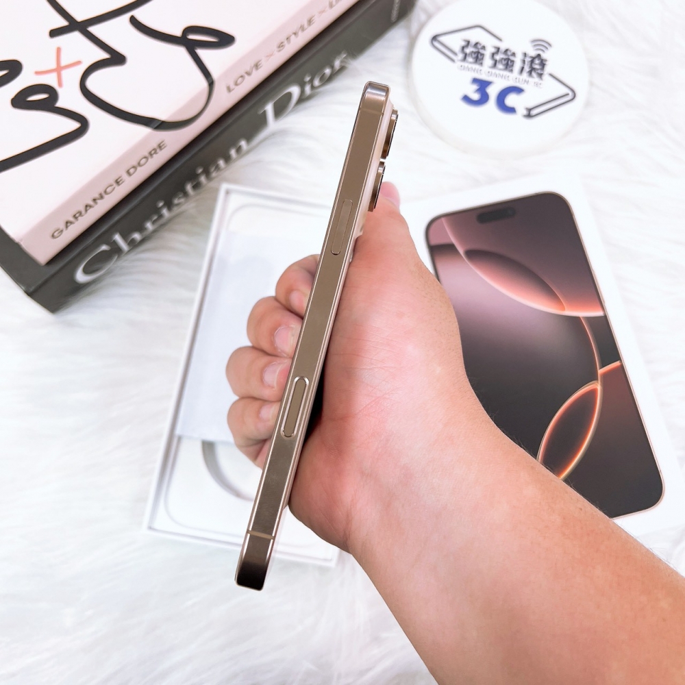 二手 iPhone 16 Pro Max 256G 金色*47939(店保365天)