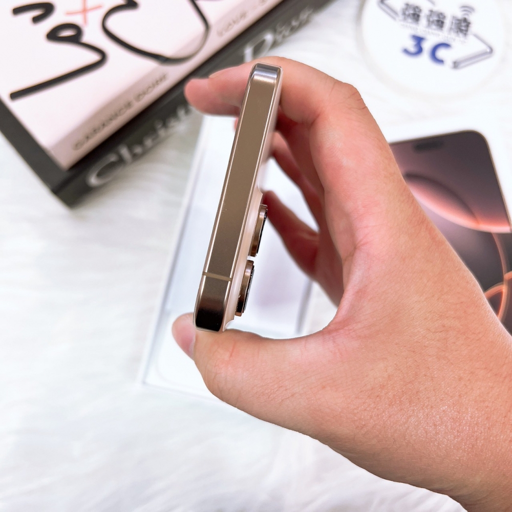 二手 iPhone 16 Pro Max 256G 金色*47939(店保365天)