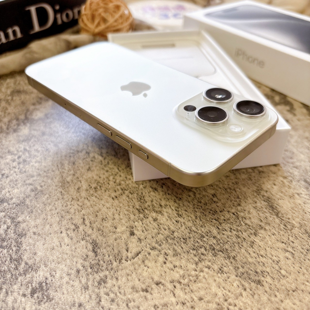 二手 iPhone15Pro 256G 白色*26901(店家保固365天)