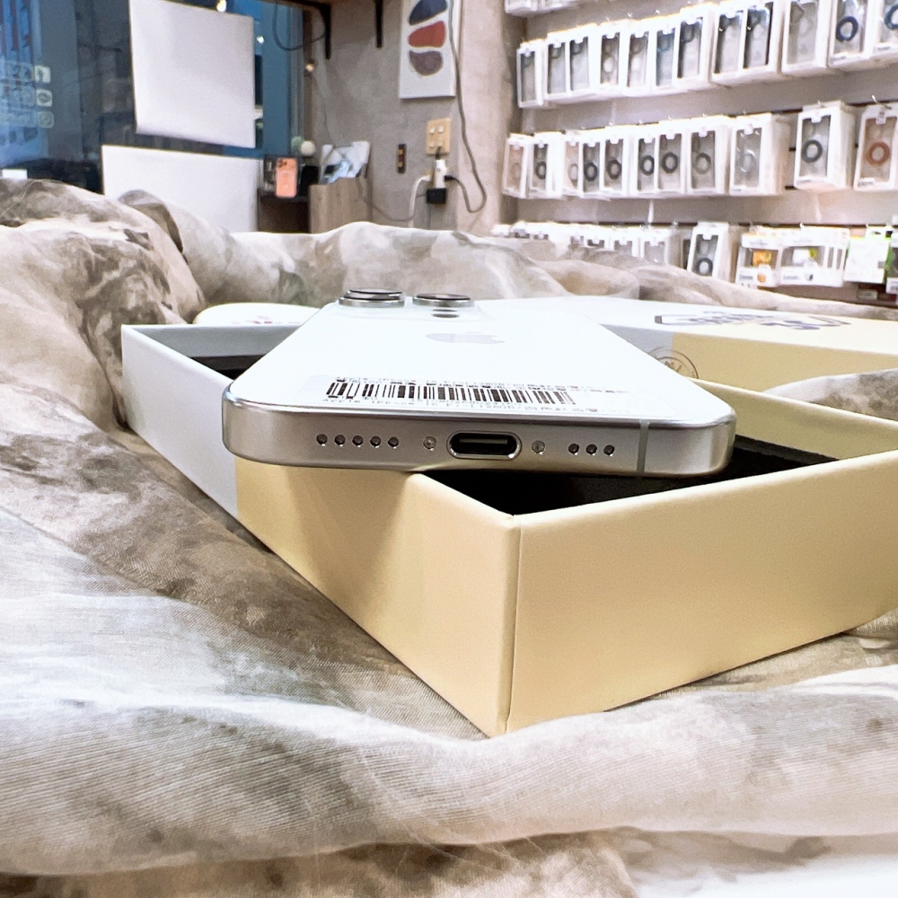 二手-iPhone16Pro 128G 白色*24160（店家保固365天）