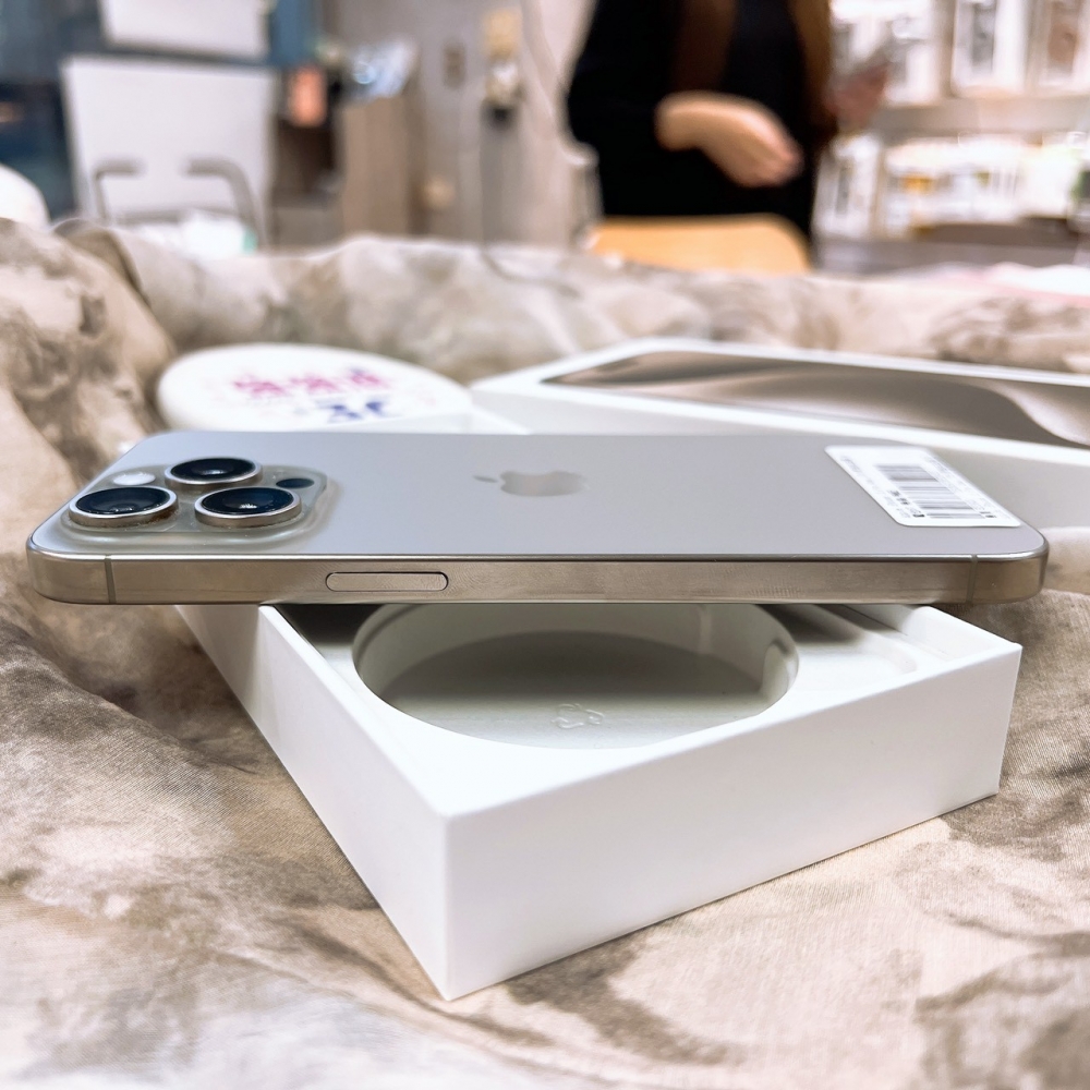 二手-iPhone15ProMax 1TB 原色*24051 (店家保固365天)
