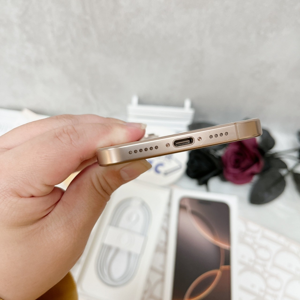 佳里-二手 iPhone16 PRO MAX 256G 金色 #64550(原廠保固)