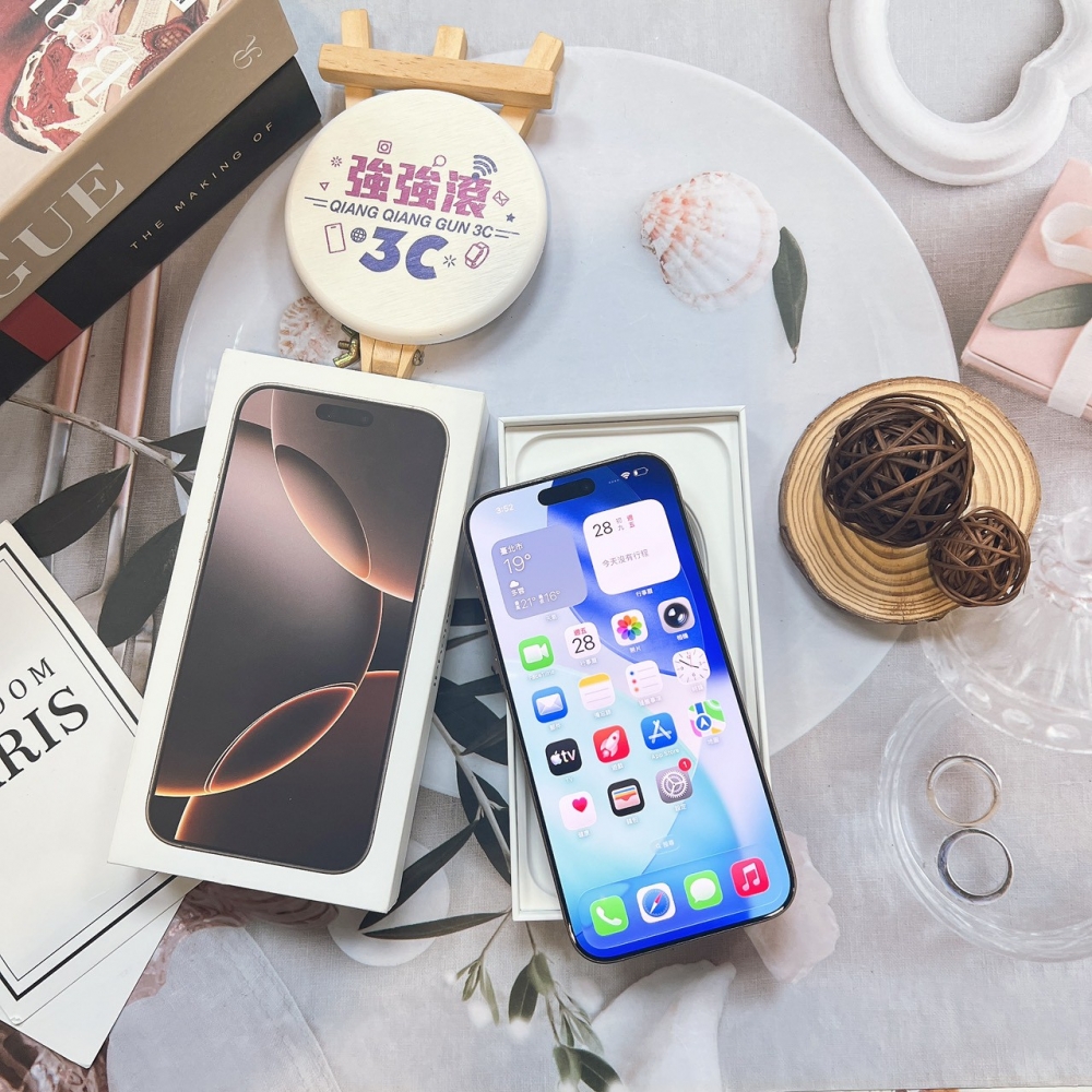 二手 iPhone 16 Pro Max 256G 金色*00427(店保365天)