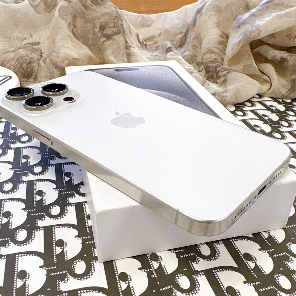 二手 iPhone15 Pro Max 256G 白色#14827（店保365天）