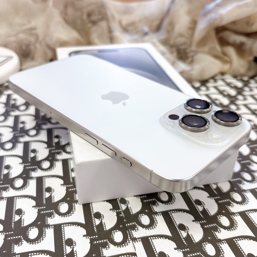 二手 iPhone15 Pro Max 256G 白色#14827（店保365天）