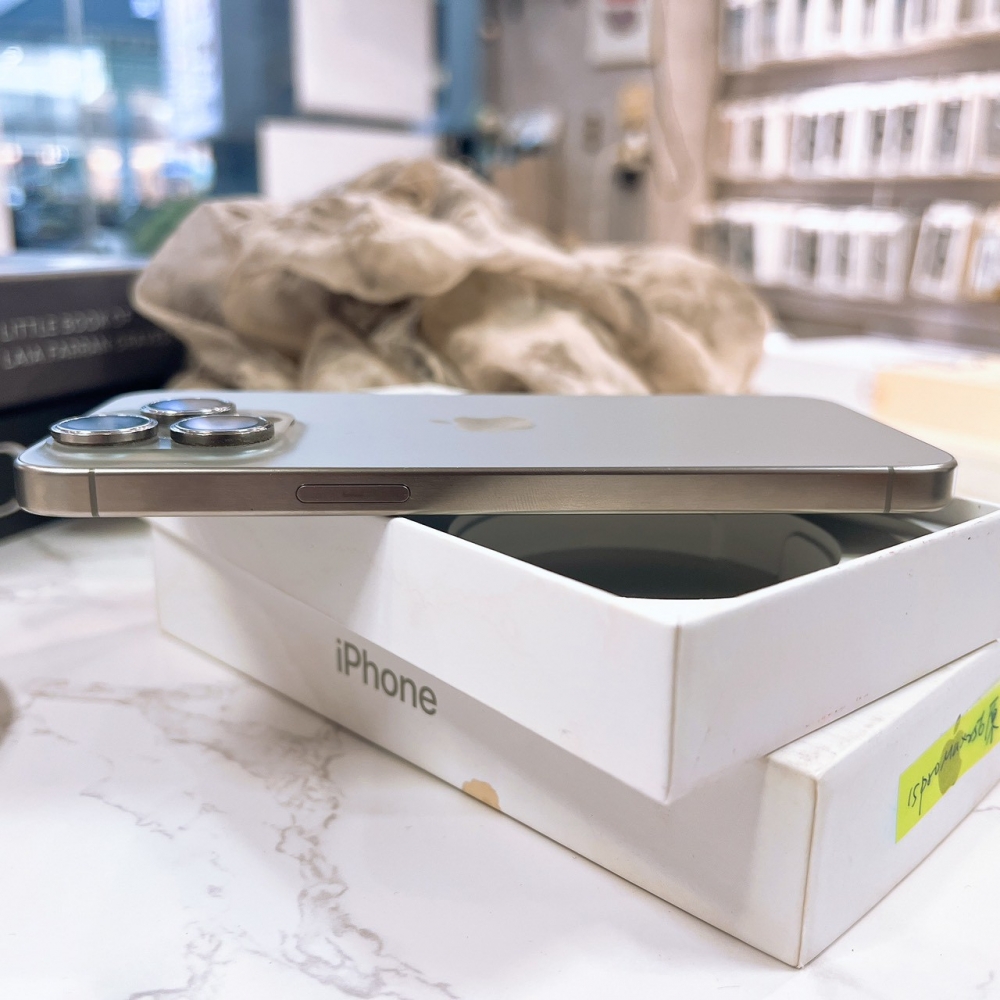 二手 iPhone15 Pro Max 256G 原色#13440(店保365天)