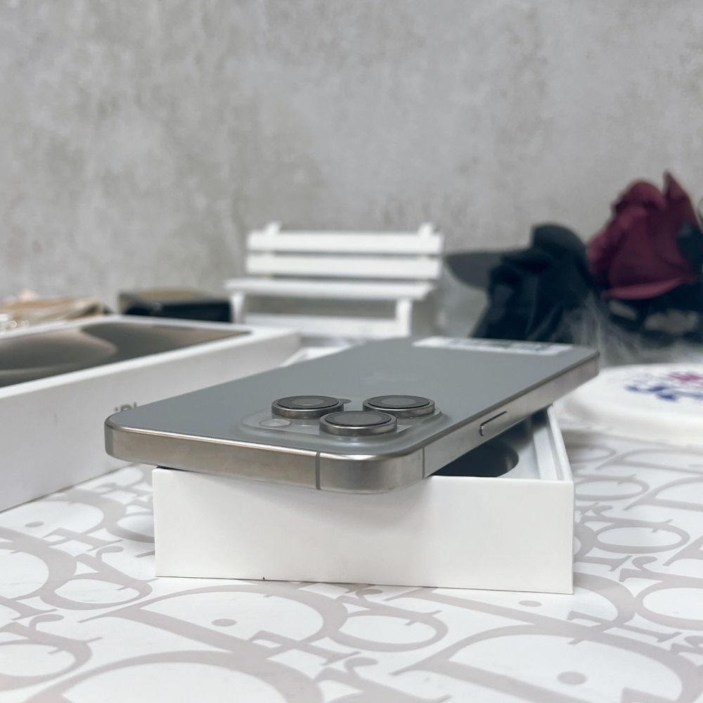 佳里-二手 iPhone15 PRO MAX 256G 原色 #48211(店家保固365天)