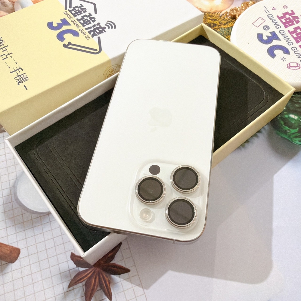 善化-二手 iPhone15 Pro 256G 白色#23670（店保365天） 