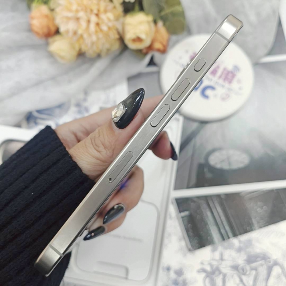 歸仁-二手iPhone15 Pro 256G 原鈦色＃33041（店家365天）