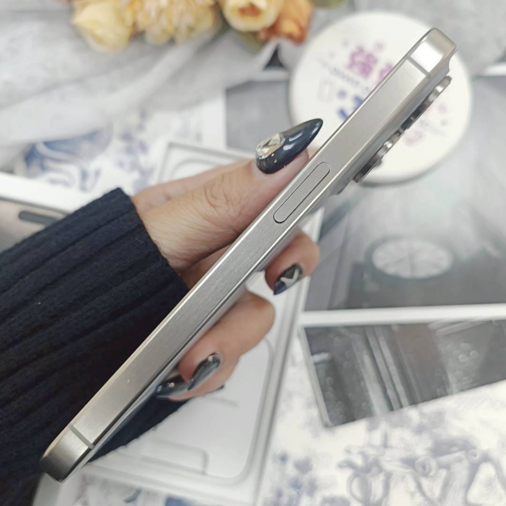 歸仁-二手iPhone15 Pro 256G 原鈦色＃33041（店家365天）