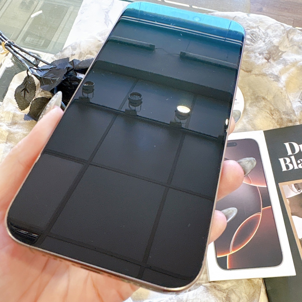 二手 iPhone 16 Pro Max 256G 金色*40900(原廠保內)