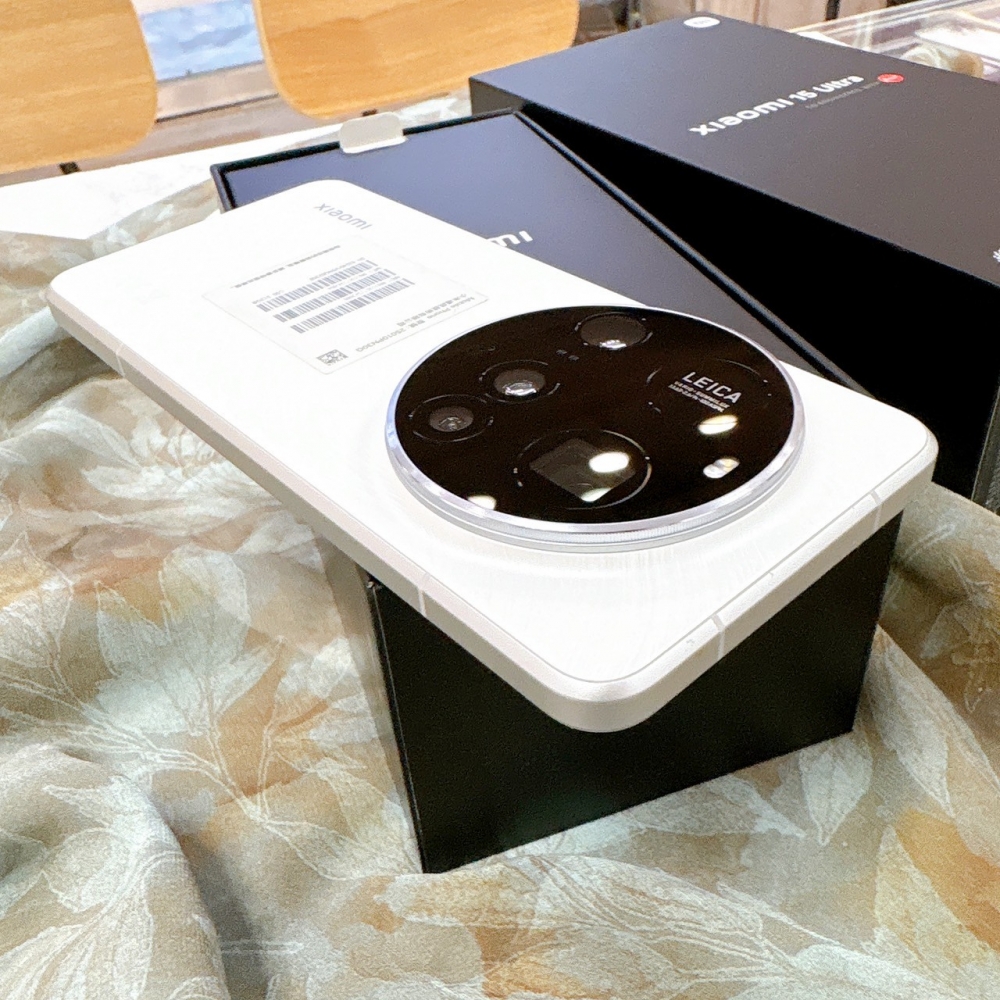二手 小米 15 Ultra 16+512G 白色*42686（原廠保固內）
