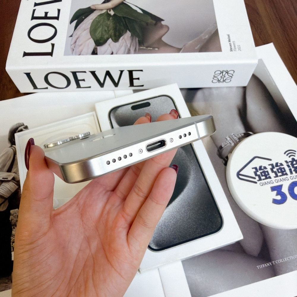 鹽行-二手 15Pro 256G 白色 #29359(店保365天)