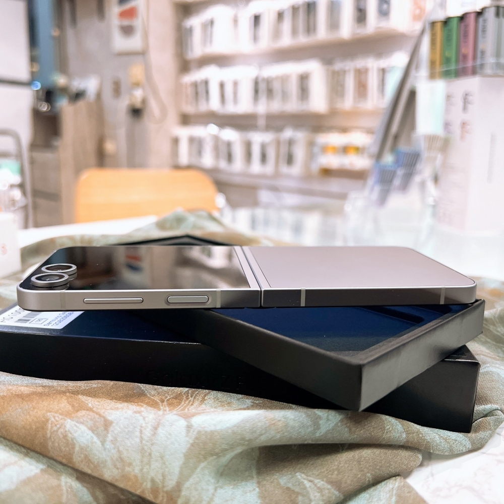 三星ZFlip6 12+256G 銀色 71641（店家保固90天）