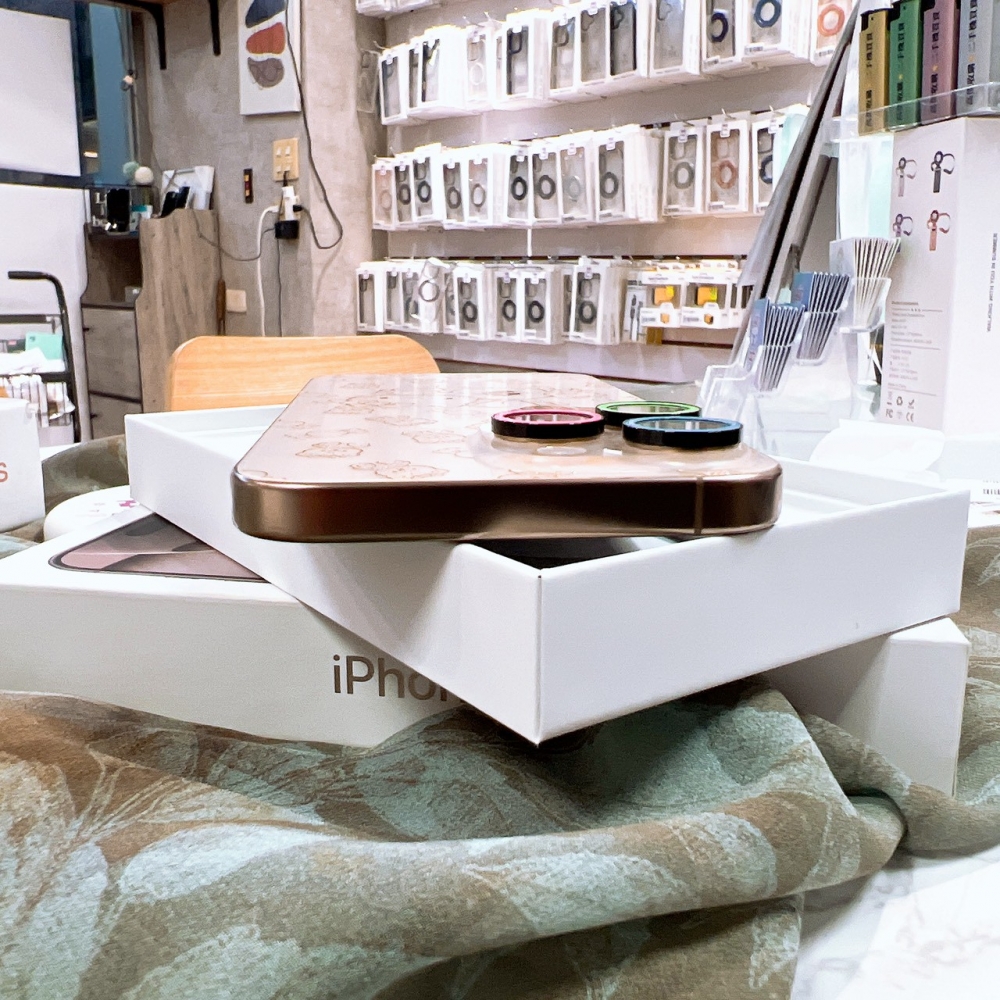 二手 iPhone 16 Pro Max 256G 金色*87879（原廠保內）