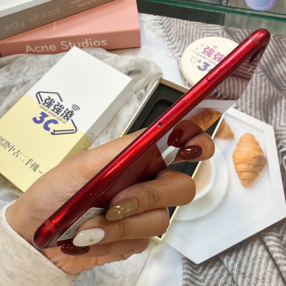 二手 SE3-128G紅色*92817(店保90天）