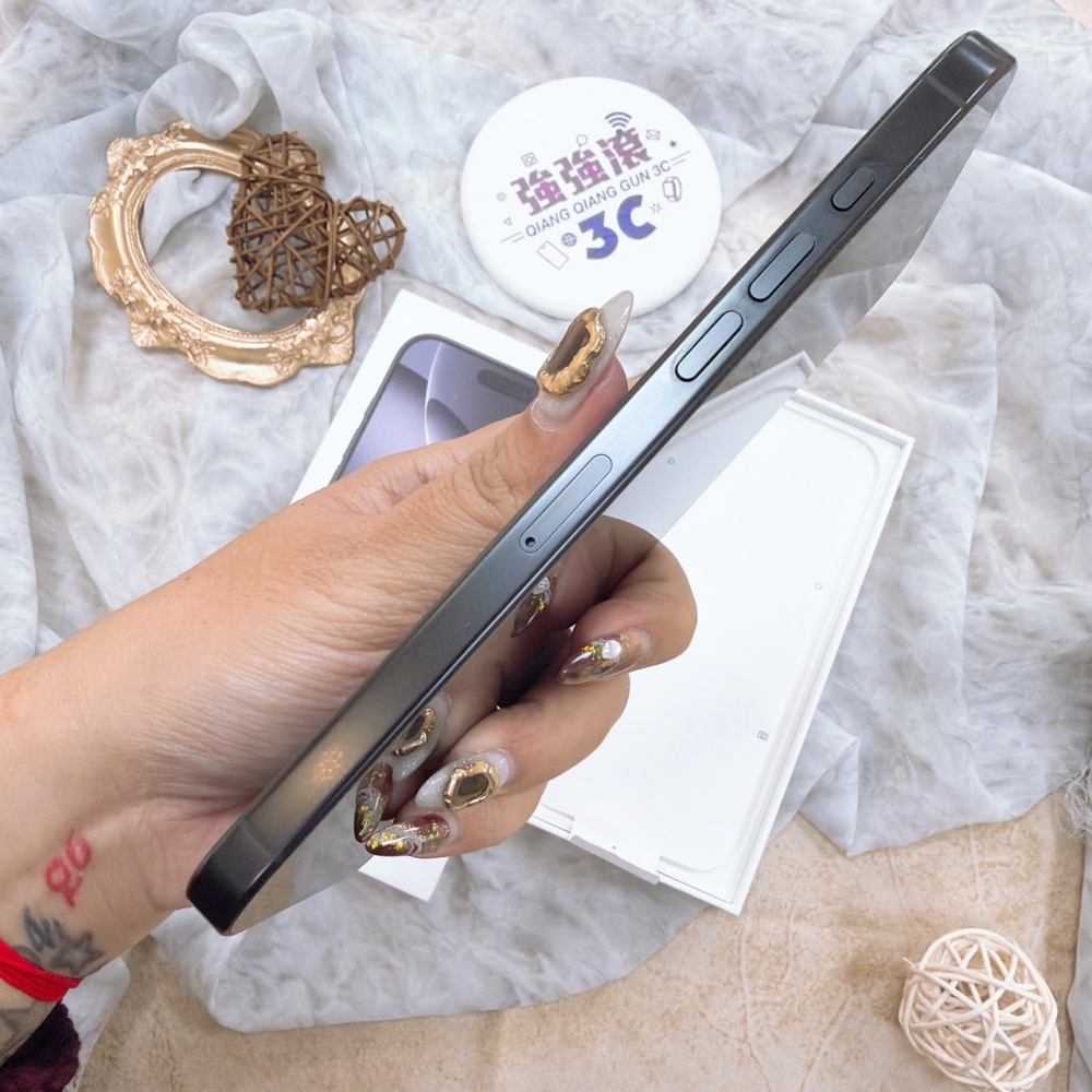 歸仁-二手iphone16 pro max 256黑色#78226(店家保固365天)