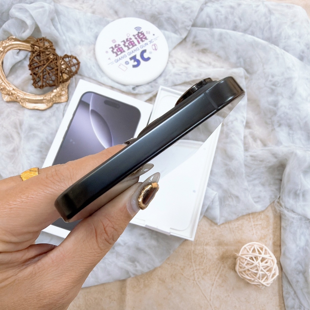 歸仁-二手iphone16 pro max 256黑色#78226(店家保固365天)