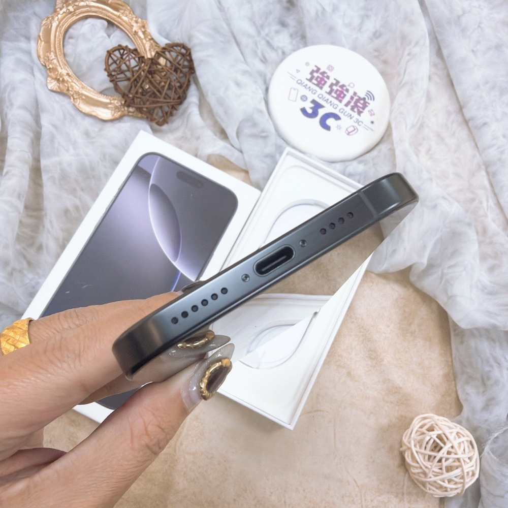 歸仁-二手iphone16 pro max 256黑色＃94432（原廠保內）