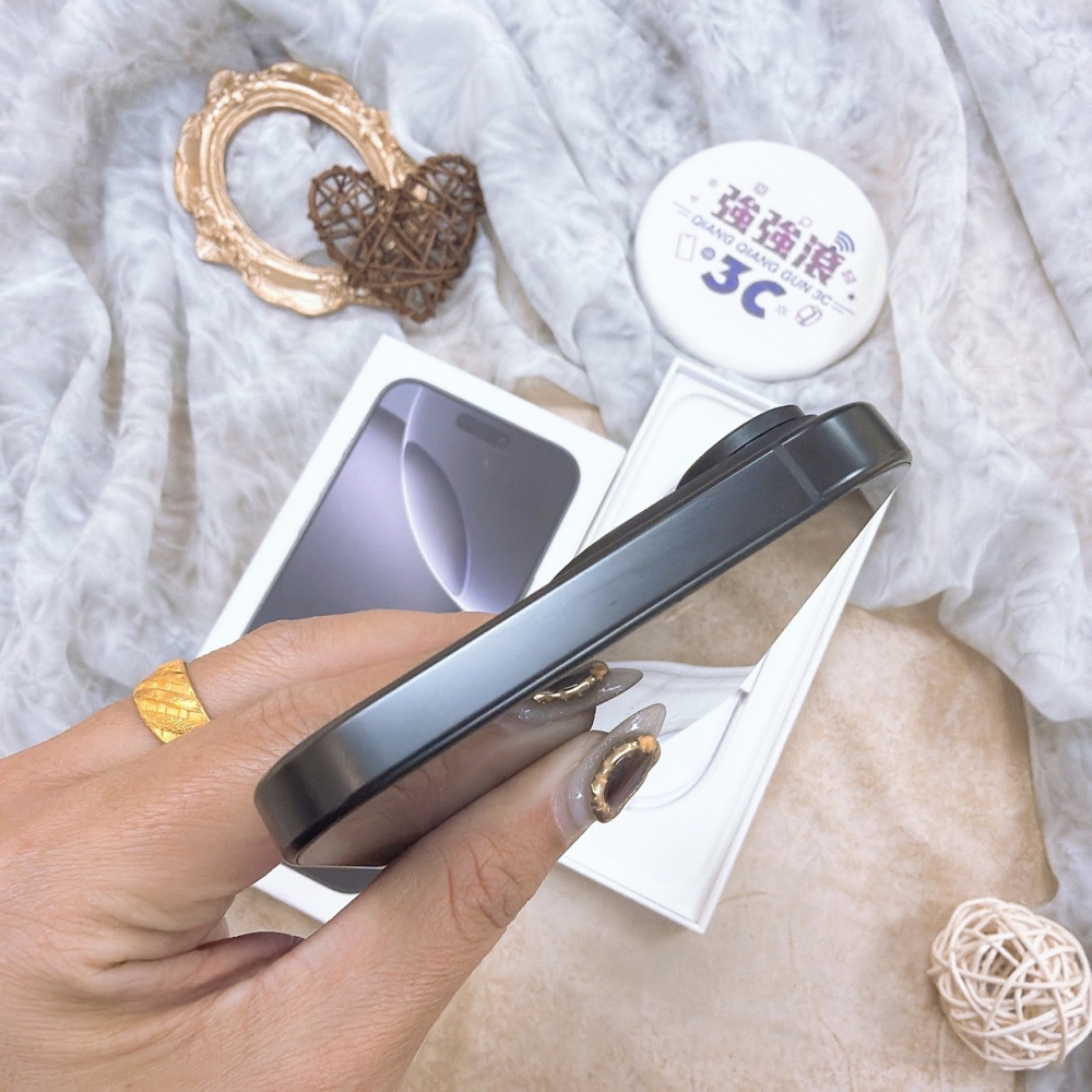 歸仁-二手iphone16 pro max 256黑色＃94432（原廠保內）