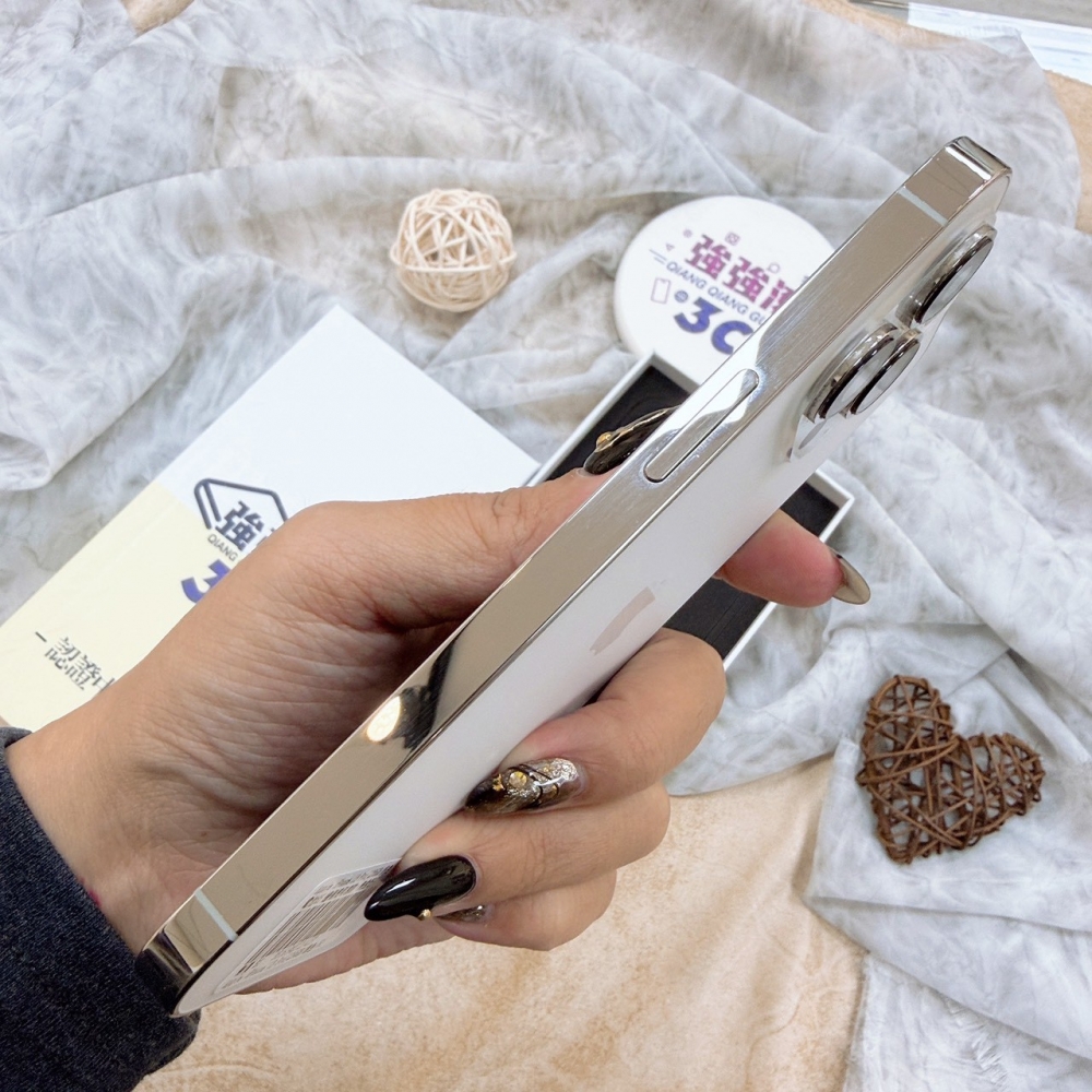 歸仁-二手iPhone 13pro 256G銀色＃14157（店保365天）