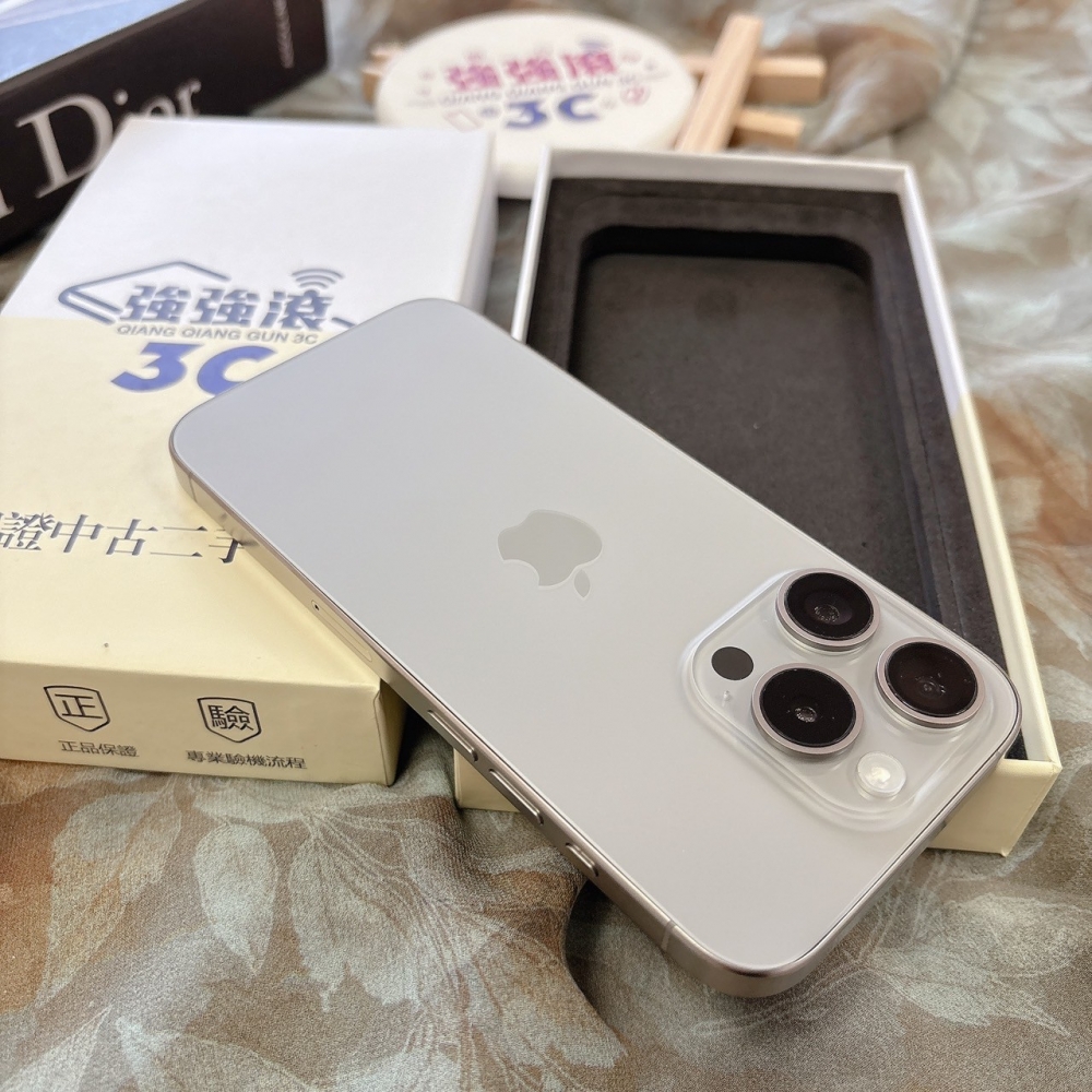 二手 iPhone15Pro 256G 原色*27155 (店家保固365天)