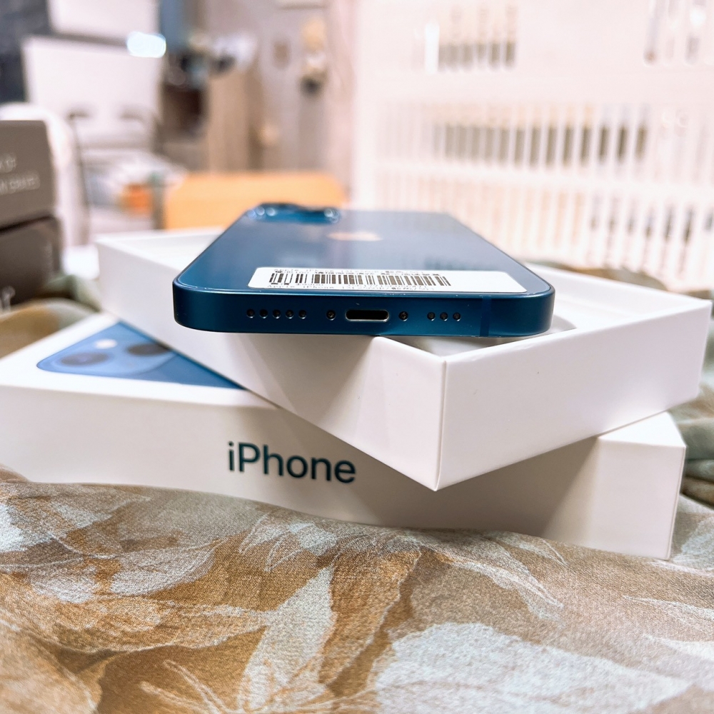 二手 iPhone 13 256G 藍色*56471 (店家保固365天)