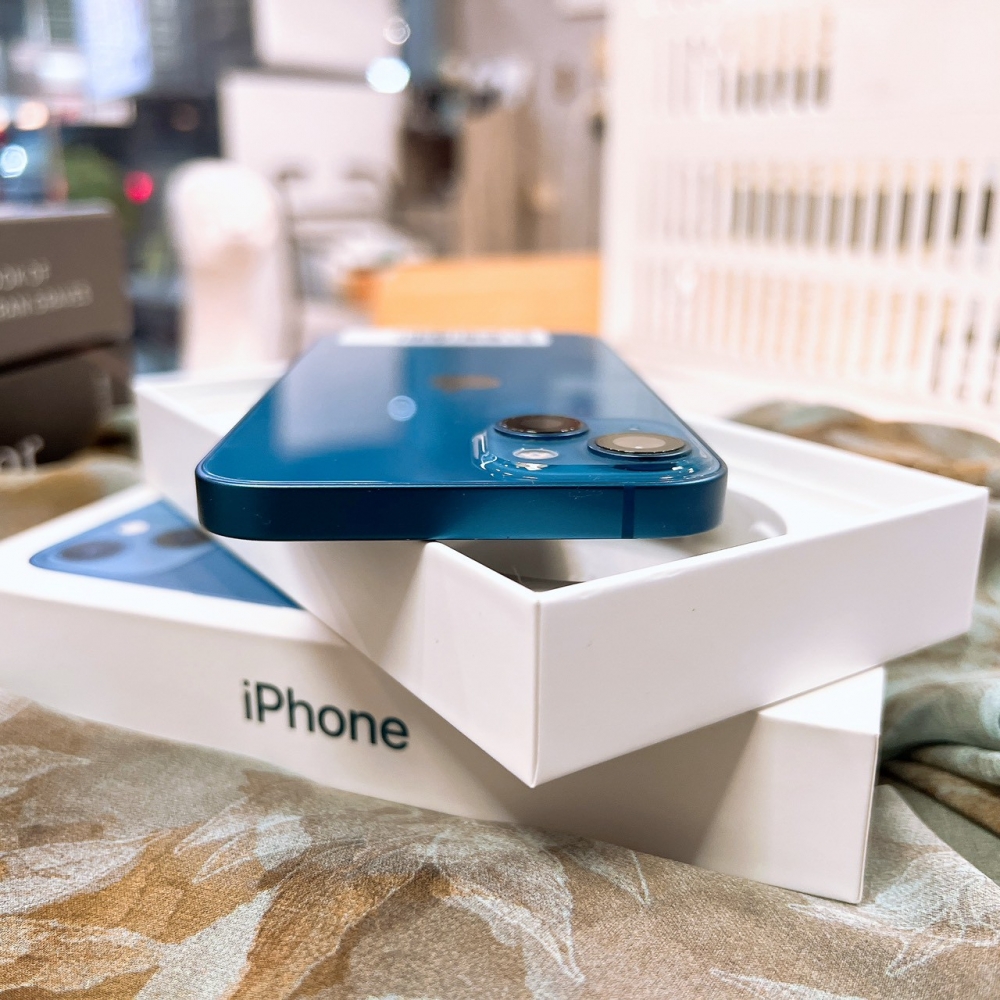 二手 iPhone 13 256G 藍色*56471 (店家保固365天)