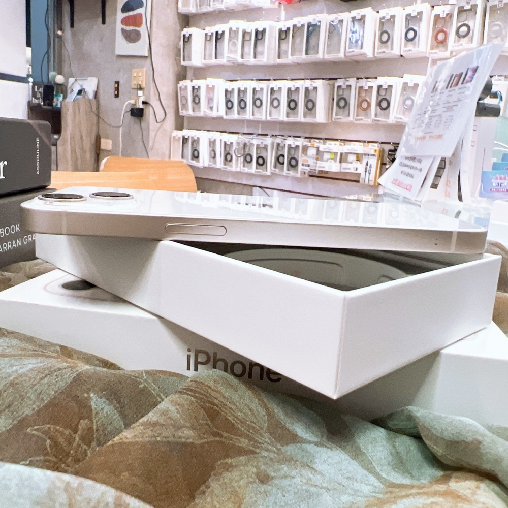 二手-iPhone13 128G 白色*16472（店家保固365天）