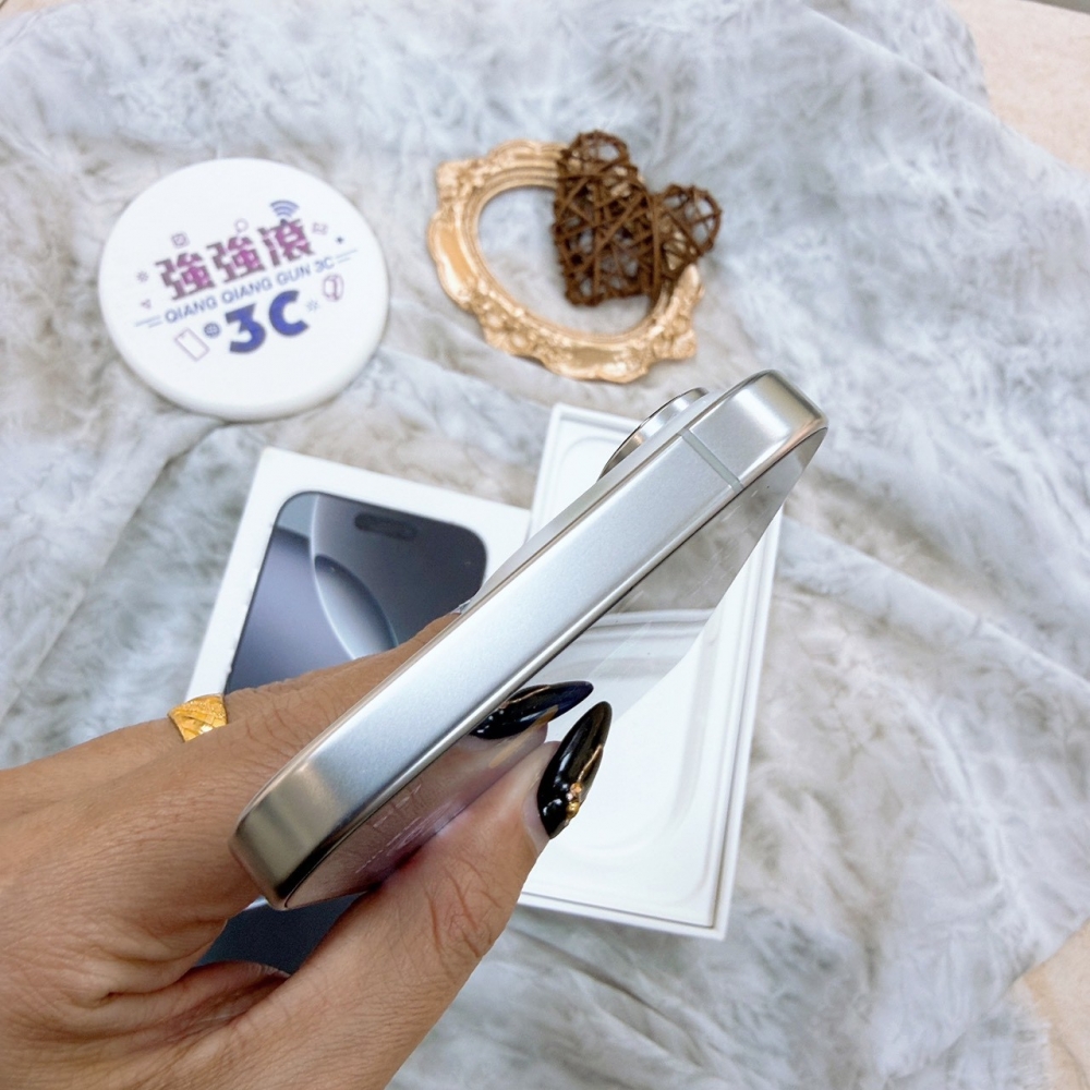 歸仁-二手iphone 16 pro 128G 白色＃71367（店保365天）