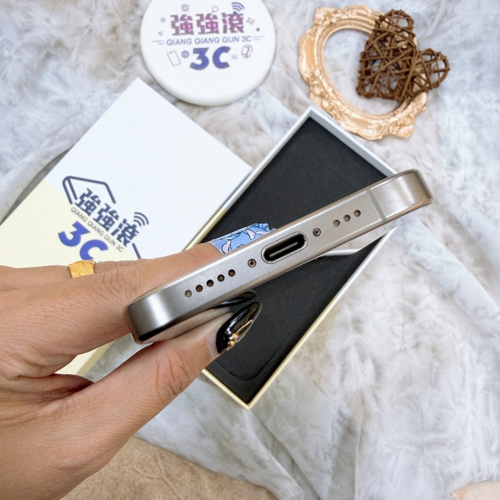 歸仁-二手iphone 15 pro 256G原鈦色＃32264（店保365天）