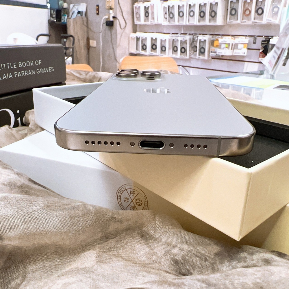 二手-iPhone16ProMax 256G 原*28055(店家保固365天)