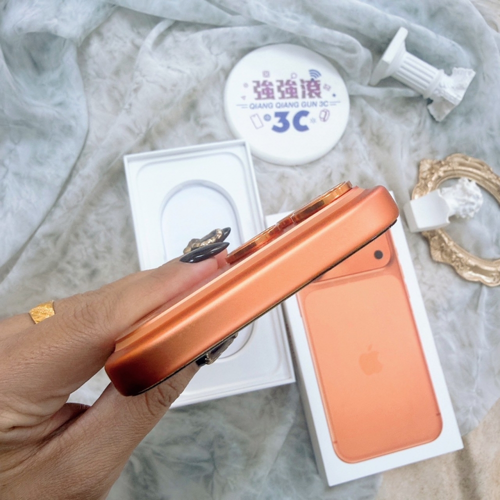 歸仁-二手iPhone 17 pro max 256G 橘色#89250(原廠保內)