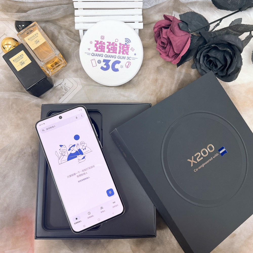 佳里-二手 VIVO X200 12+256G 白*93733（店保90天）
