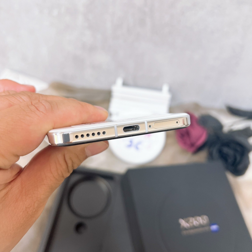 佳里-二手 VIVO X200 12+256G 白*93733（店保90天）