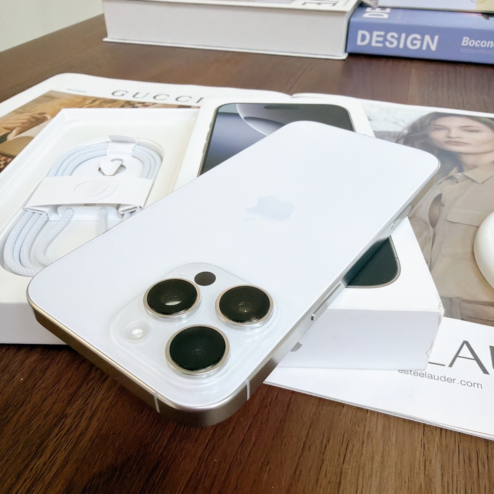 鹽行-二手 iPhone16 promax 256G 白色#60396（原廠保內）