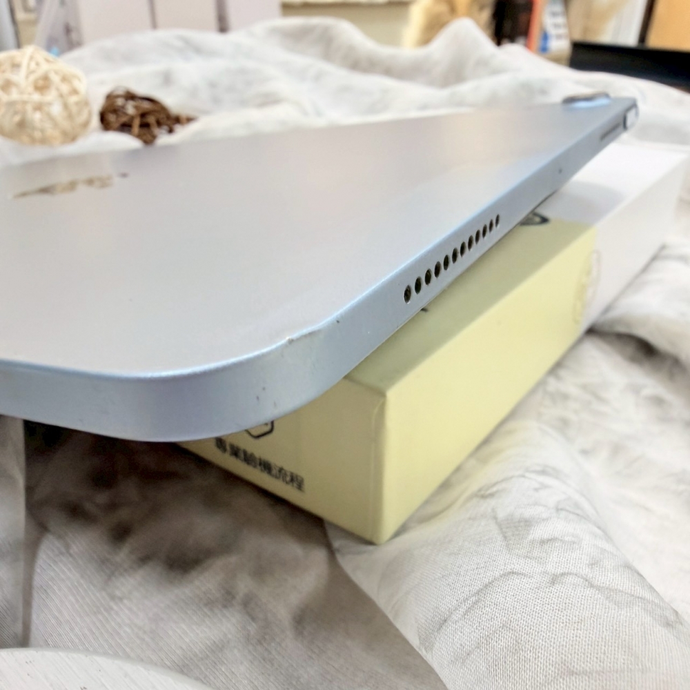 歸仁-iPad Air 4 256G WIFI 藍色＃YQ16X(店家保30天)