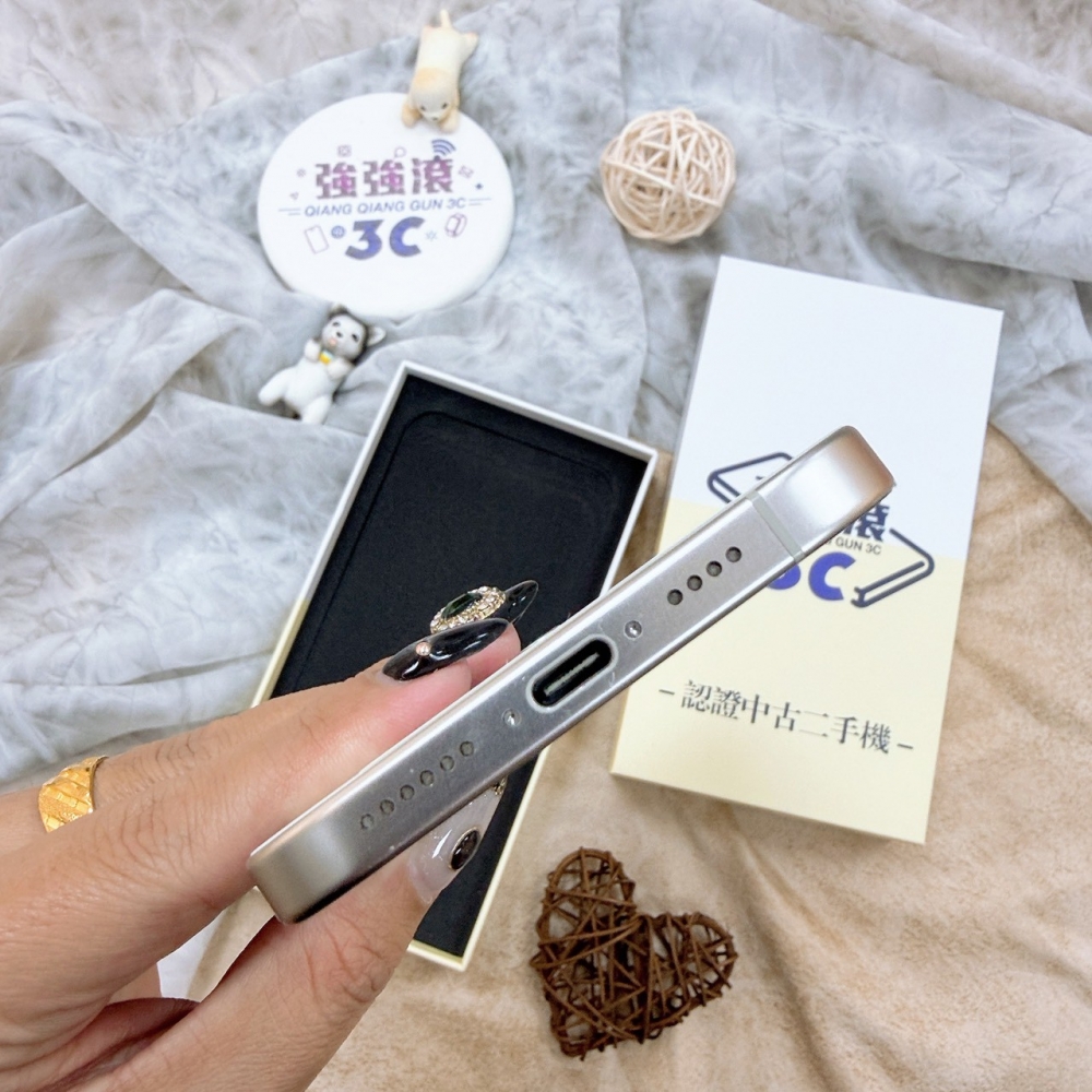 歸仁-iPhone16Pro Max 256G 白色＃47765(店家保365天)