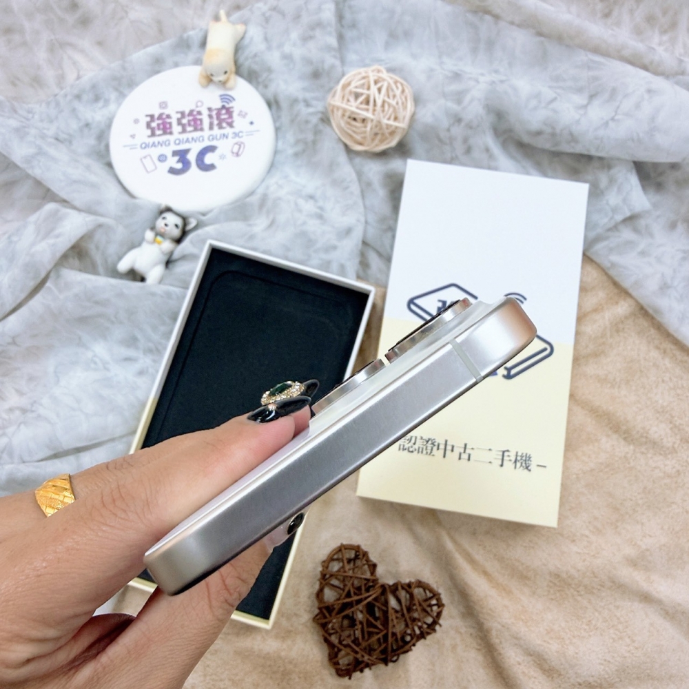 歸仁-iPhone16Pro Max 256G 白色＃47765(店家保365天)