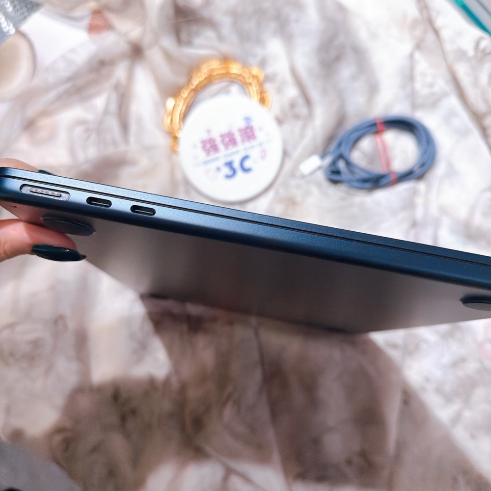 善化-二手MacBook Air 13吋 - M3 8+256G 黑色*WM63Y