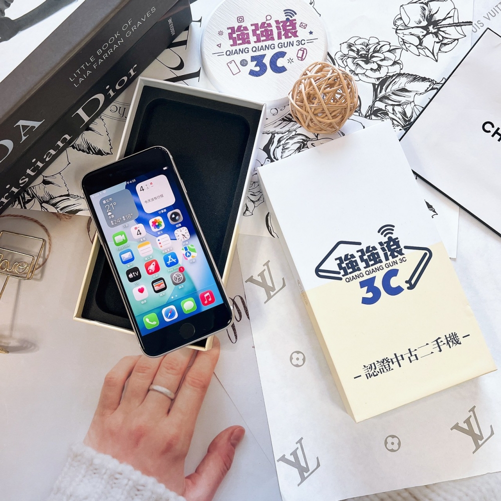 二手 iPhone SE3 64G 白色*01604（店家保固）
