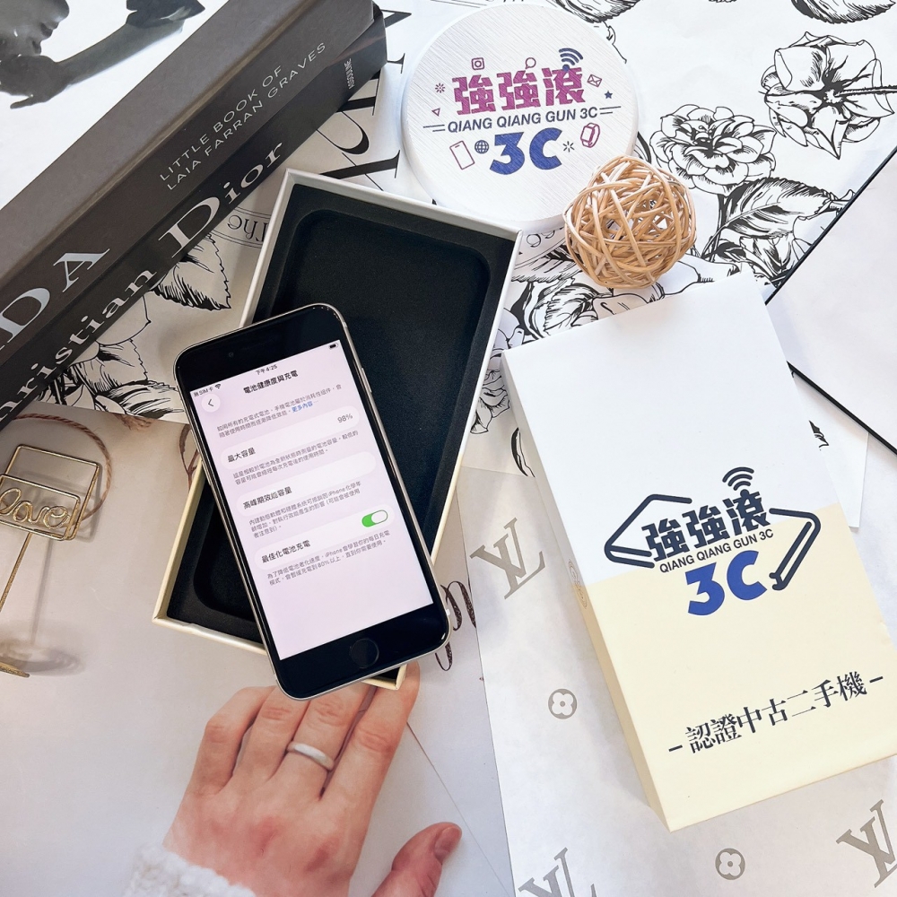 二手 iPhone SE3 64G 白色*01604（店家保固）